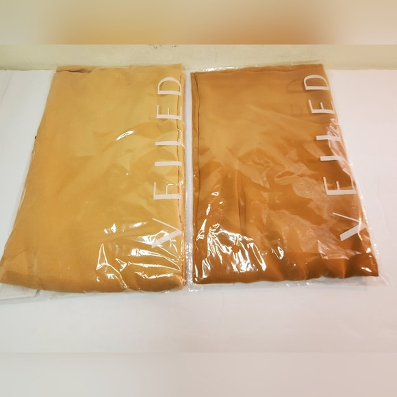 Veiled Collection Hijabs - Picture 1 of 6